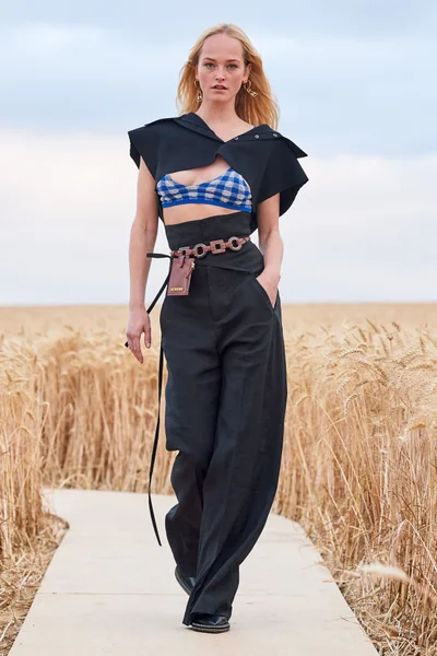 Look 38